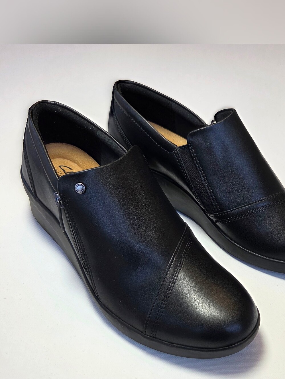 Clarks Collection Black Leather Wedge Shoes Womens 9.5M Side Zip Comfort